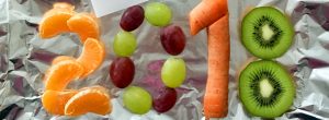 2018 aus Obst und Gemüse gelegt.